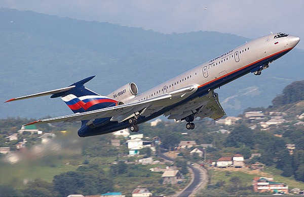 Máy bay vận tải chở khách Tu-154