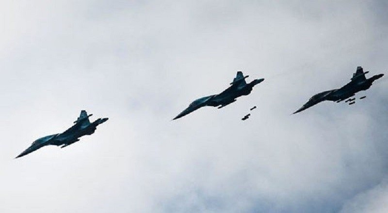Không quân Nga không kích trên chiến trường Aleppo