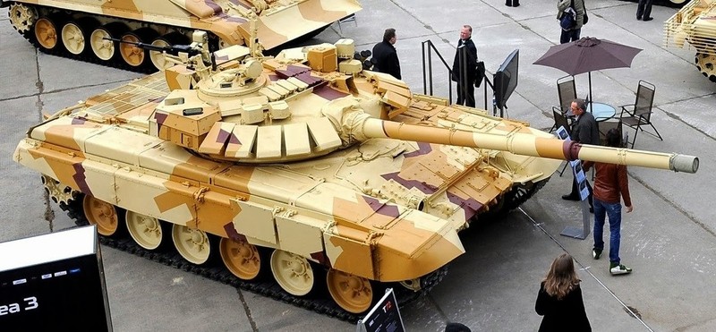 Xe tăng T-90, đã lắp đặt hệ thống phòng thủ tích cực Arena