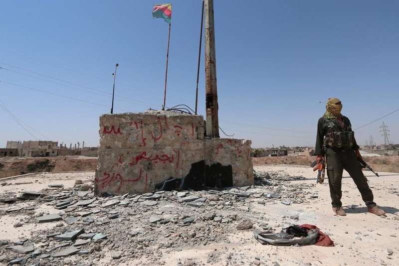 Chiến binh người Kurd trên biên giới Syria với Thổ Nhĩ Kỳ