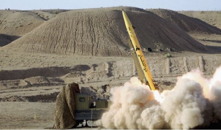Lực lượng  IRGC phóng tên lửa diệt khủng bố ở Syria