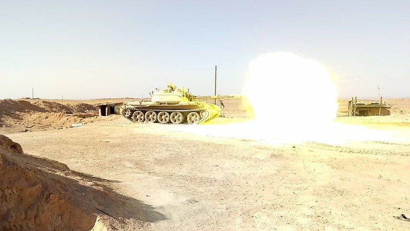 Quân đội Syria đánh trả cuộc tấn công của IS vào Deir ezzor
