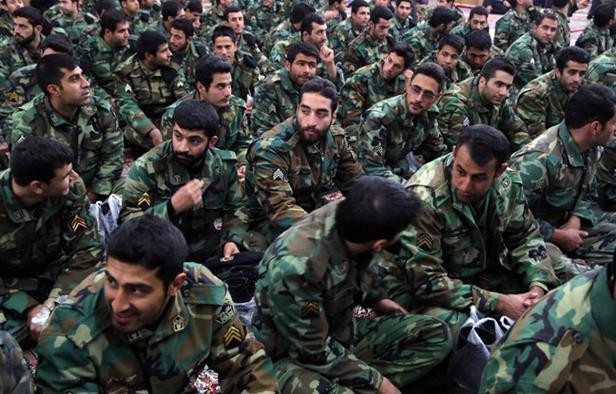 Binh sĩ thuộc lực lượng Vệ binh cách mạng Hồi giáo Iran - ảnh Masdar