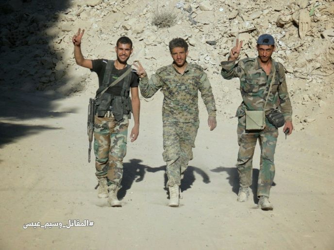 Binh sĩ quân đội Syria chiến đấu ở quận Ayn Tarma - ảnh Masdar News