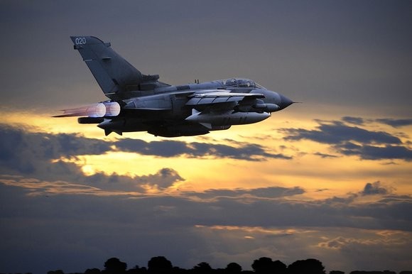 Máy bay tiêm kích Tornado thuộc lực lượng không quân Hoàng gia Anh trên chiến trường Syria