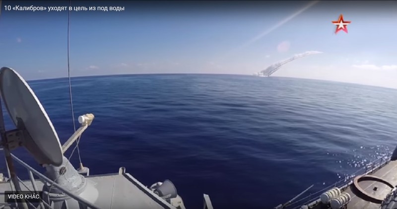 Tàu ngầm Nga phóng tên lửa hành trình Kalibr - ảnh video Bộ quốc phòng Nga