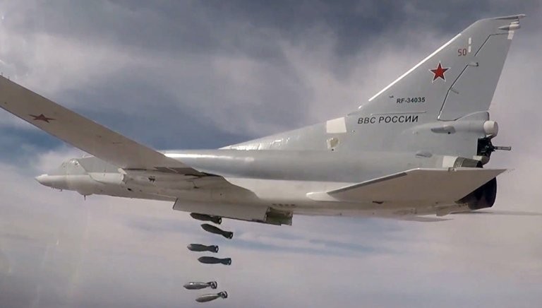 Máy bay ném bom chiến lược Tu22M3 Nga không kích ở Syria - ảnh video Bộ quốc phòng Nga