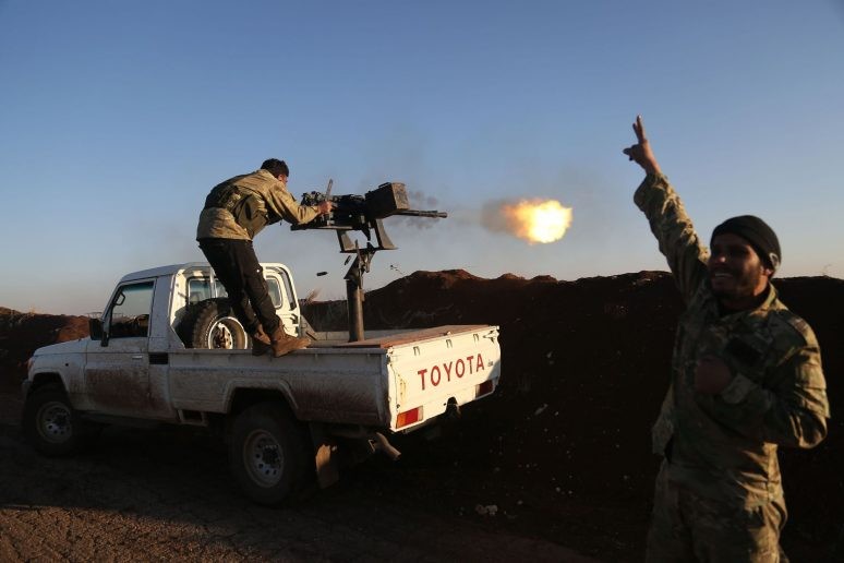 Các tay súng lực lượng FSA tấn công người Kurd ở Afrin - ảnh minh họa Masdar News
