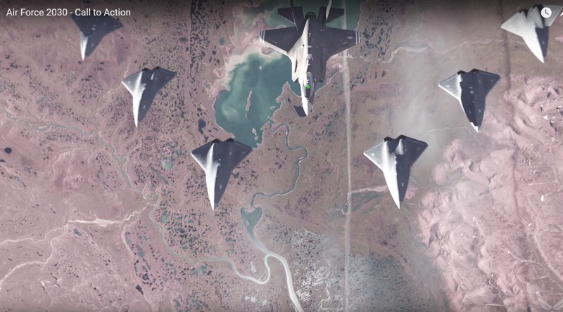Máy bay tiêm kích tàng hình có thể điều khiển 6 máy bay không người lái khác - ảnh minh họa video