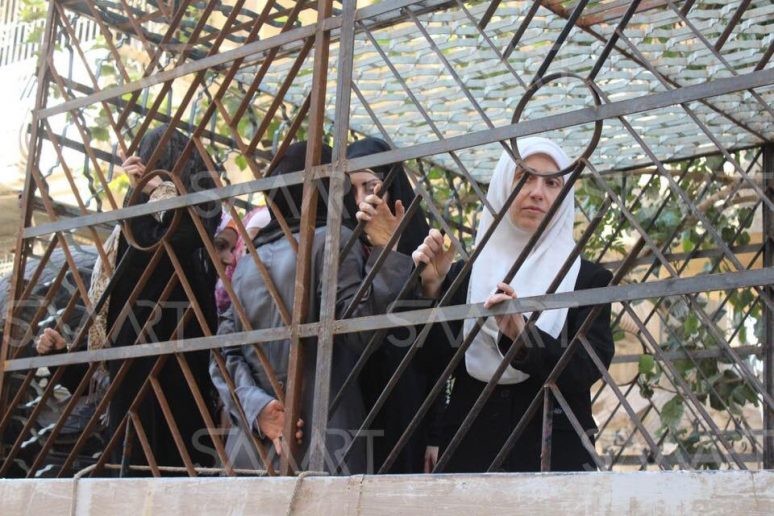Những phụ nữ từng bị bắt làm lá chắn sống để được giải phóng - ảnh minh họa Masdar News