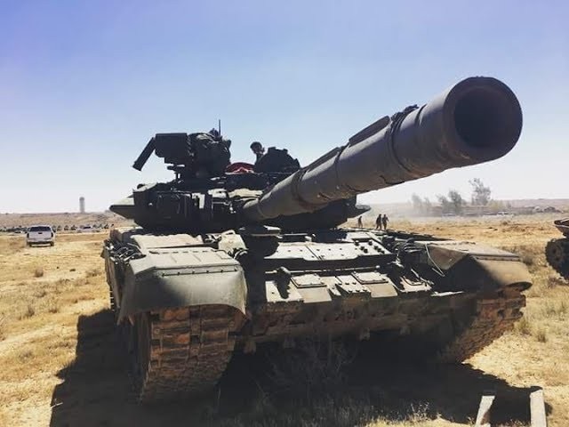Xe tăng T-90 Nga trong lực lượng Tiger tấn công ở Daraa