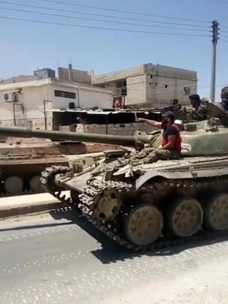 Quân đội Syria tiến vào thị trấn Al-Harrah phía tây Daraa. Ảnh truyền thông quân đội Syria
