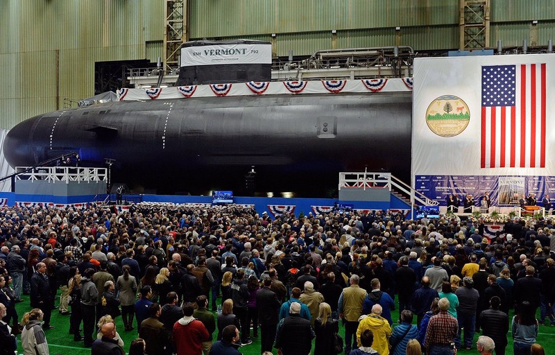 Lễ hạ thủy tàu ngầm nguyên tử Delaware (SSN791) của Hải quân Mỹ. Ảnh: Wavy.com.
