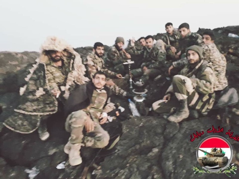 Binh sĩ quân đội Syria trên chiến trường al-Safa, Sweida sau chiến thắng. Ảnh minh họa: Al-Masdar News.