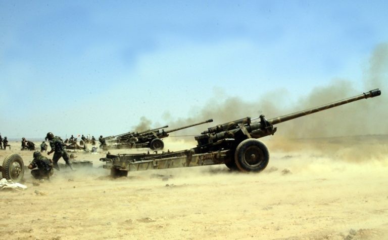 Lực lượng pháo binh - tên lửa quân đội Syria đánh phá ác liệt chiến tuyến của lực lượng Hồi giáo cực đoan. Ảnh minh họa: South Front.