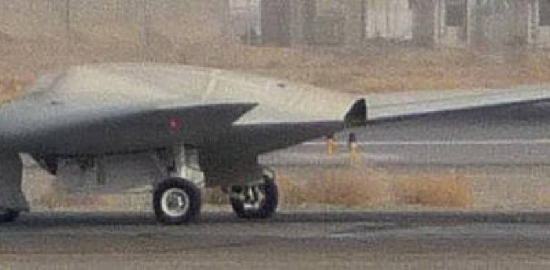 Hacker Iran chiếm quyền điều quyển của UAV tàng hình RQ-170 năm 2011.
