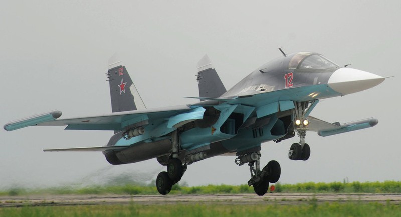 Máy bay ném bom chiến thuật Su-34 ở Syria. Ảnh minh họa: TV Zvezda.