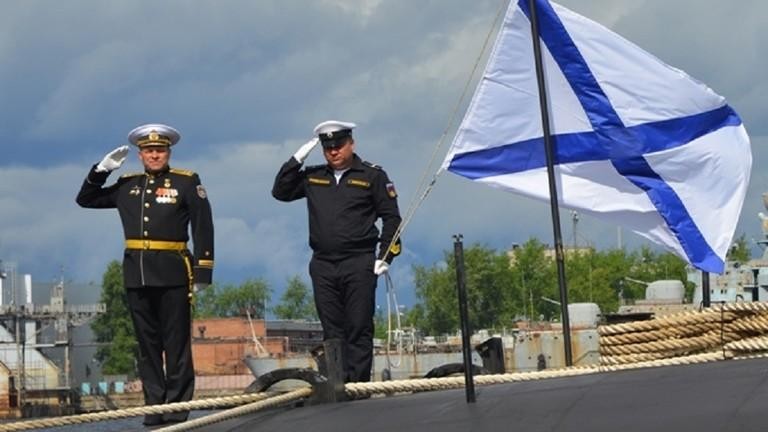 Lễ thượng cờ trên tàu ngầm hạt nhân Belgorod. Ảnh RT