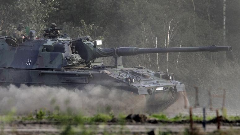Pháo tự hành Panzerhaubitze 2000 Đức. Ảnh Reuters