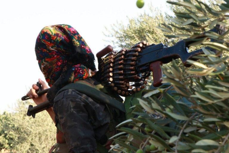 Nữ du kích người Kurd ở Afrin. Ảnh South Front