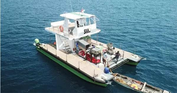 Nguyên mẫu Sea Combine của Sea6 Energy hoạt động trên một trang trại trồng rong biển ngoài khơi Indonesia. Ảnh CNN