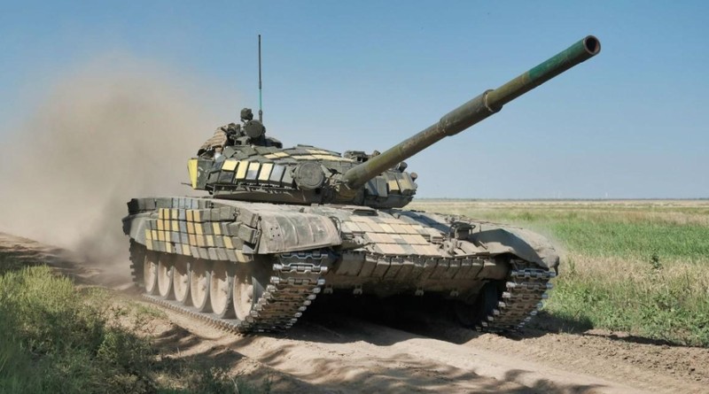 Xe tăng T-72 chuyển giao cho quân đội Ukraine. Ảnh Military Ukraine,