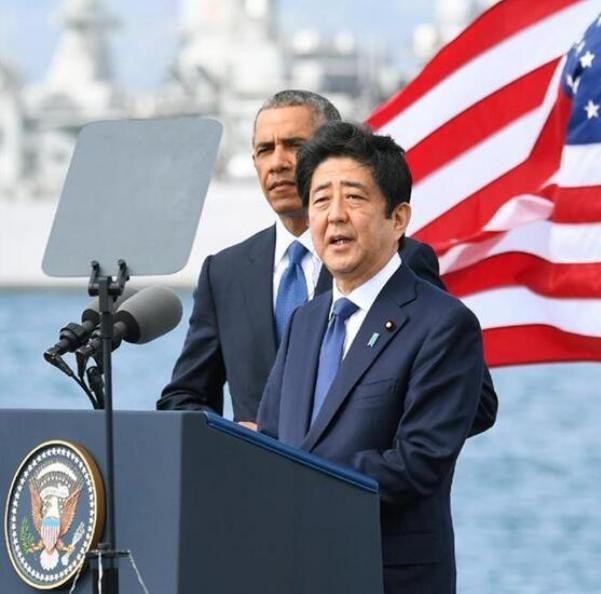 Thủ tướng Nhật Bản thăm Trân Châu Cảng. Ảnh: Cri Online