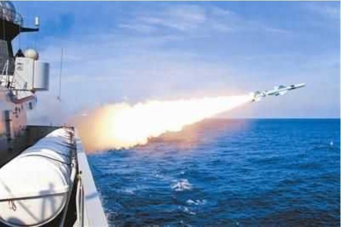 Ba hạm đội lớn Hải quân Trung Quốc tiến hành tập trận trên Biển Đông trong năm 2016. Ảnh: Sina