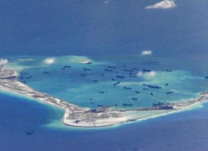 Trung Quốc bồi lấp, xây dựng đảo nhân tạo phi pháp ở Biển Đông khiến khu vực căng thẳng, cộng đồng quốc tế lo ngại