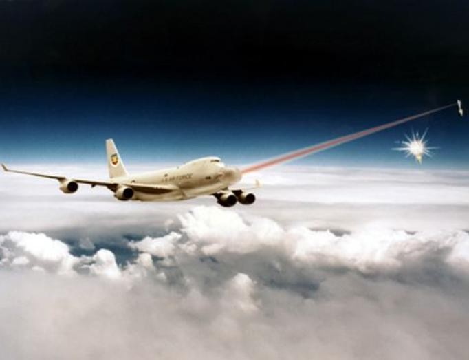 Mỹ đã cung cấp thông tin thành quả nghiên cứu vũ khí laser cho Bộ Quốc phòng Nhật Bản. Ảnh: Cankao.