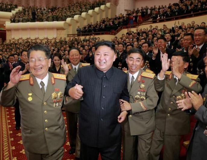 Nhà lãnh đạo Triều Tiên Kim Jong-un và quân đội Triều Tiên. Ảnh: Zaobao.
