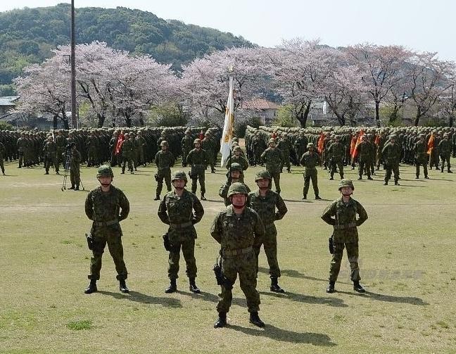 Quân đoàn cơ động đổ bộ của Lực lượng phòng vệ mặt đất Nhật Bản. Ảnh: Sina.