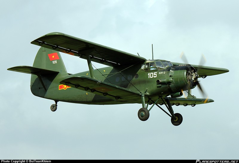 Máy bay AN-2 của không quân Việt Nam
