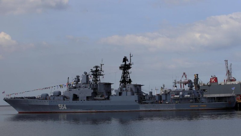 Khu trục hạm Nga ghé thăm Phippines