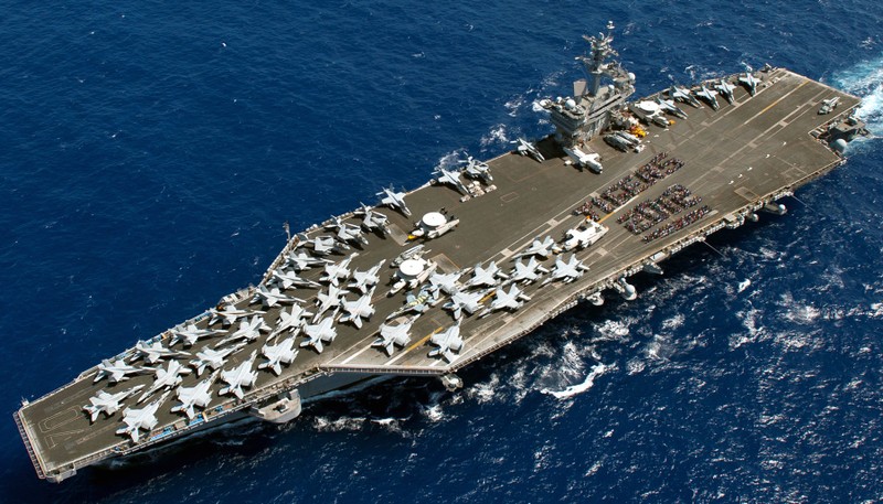 Tàu sân bay USS Carl Vinson của Mỹ