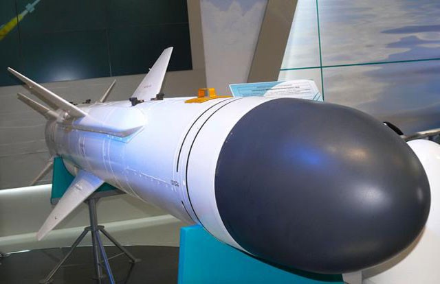 Tên lửa chống hạm Kh-35UE của Nga