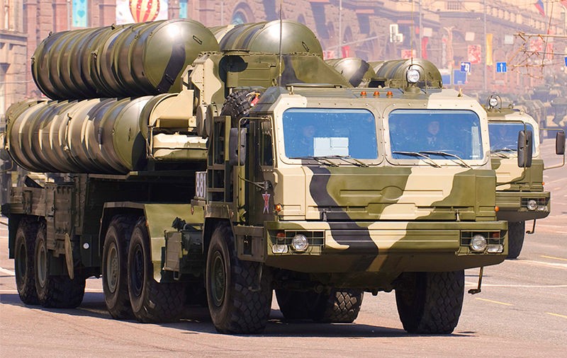 Tên lửa phòng không S-400 khét tiếng của Nga