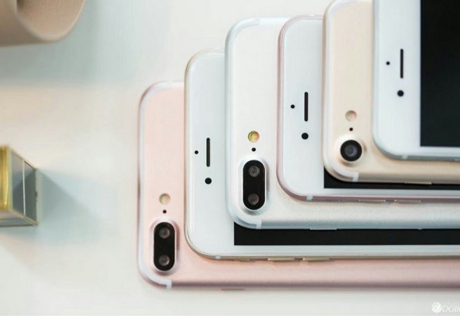 iPhone 7 và iPhone 7 Plus chưa thể cứu vãn một kết quả buồn đầu tiên của Apple đối với doanh số iPhone năm 2016 - Ảnh: FPT Shop
