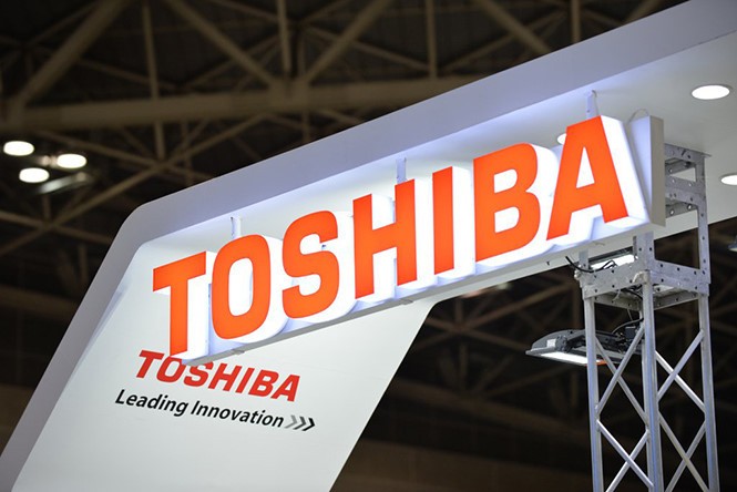 Cả Apple lẫn Foxconn đang cố hết sức để sở hữu mảng kinh doanh chip nhớ của Toshiba