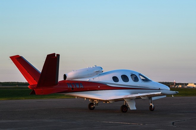 Vision Jet là chuyên cơ được chế tạo bởi hãng Cirrus Aircraft. Hiện đây là chuyên cơ rẻ nhất thế giới với giá 1,96 triệu USD theo Business Insider. Mức giá này rẻ hơn nhiều so với máy bay cùng phân khúc của các nhà sản xuất khác. 
