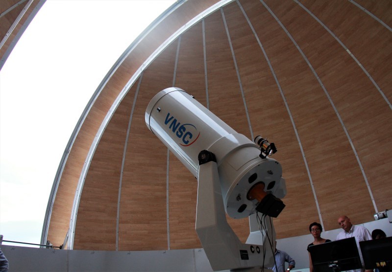Kính thiên văn được đặt tại Đài thiên văn Nha Trang. Ảnh Vietnamnet