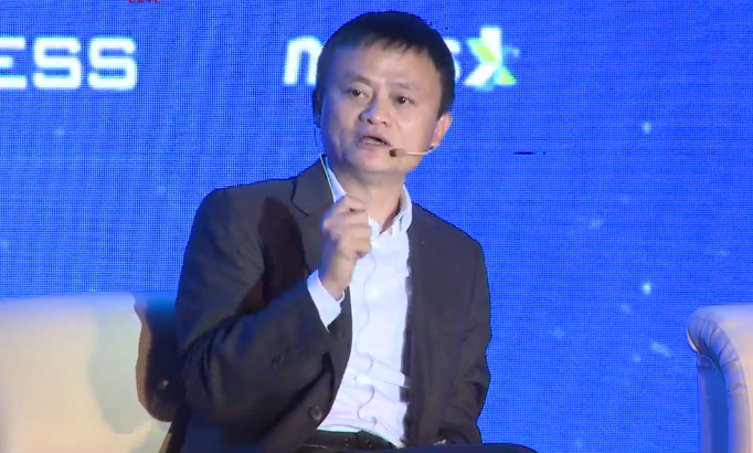 Tỷ phú Jack Ma tại diễn đàn sáng 6/11. Ảnh chụp màn hình: VietTimes.