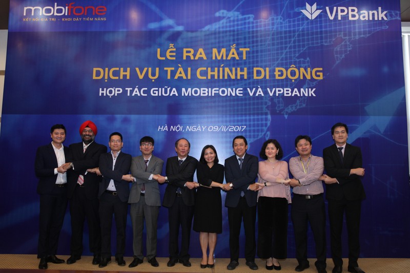 Lễ ra mắt dịch vụ tài chính di động hợp tác giữa Mobifone và VPBank