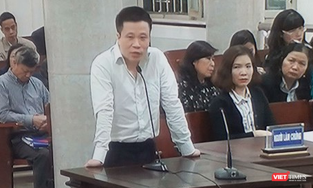 Ông Hà Văn Thắm tại phiên toàn xét xử vụ PVN đầu tư vào OceanBank gây thiệt hại 800 tỷ đồng