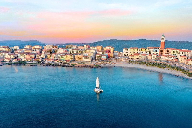 Sun Premier Village Primavera như bức tranh Địa Trung Hải đẹp ngoạn mục bên bờ biển Nam đảo Ngọc 