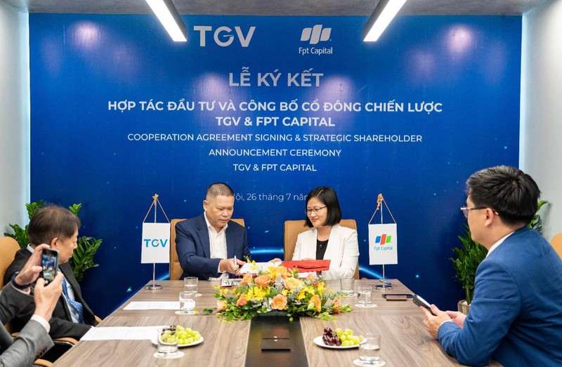 Ông Đỗ Vũ Diên – Tổng Giám đốc TGV và Bà Nguyễn Thị Thu Nguyệt – Tổng Giám đốc FPT Capital đại diện hai bên cùng ký kết thỏa thuận hợp tác chiến lược