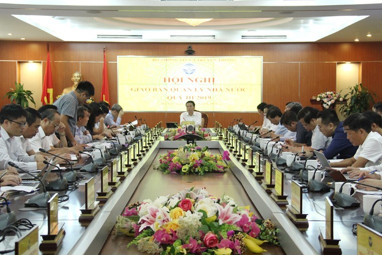 Bộ trưởng Nguyễn Mạnh Hùng chủ trì Hội nghị giao ban