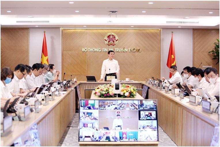 Bộ trưởng Bộ TT&TT Nguyễn Mạnh Hùng phát biểu tại hội nghị. Ảnh Mic