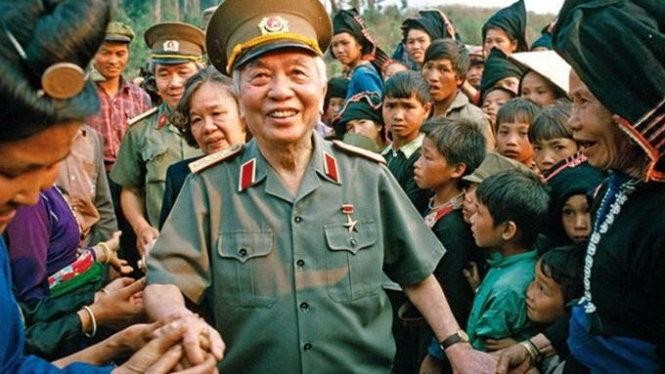  Đại tướng Võ Nguyên Giáp- vị tướng huyền thoại- đại tướng của nhân dân