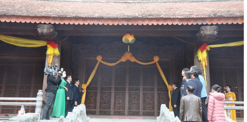  Chính điện Lam Kinh được phục dựng với 2.000 m3 gỗ lim và đồ thờ được sơn son thếp vàng 